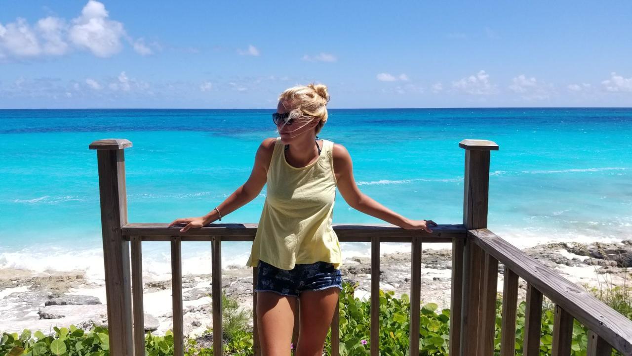 Bed & Breakfast Da Pink And White Castle Nassau