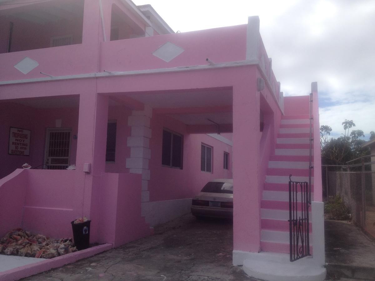 Bed & Breakfast Da Pink And White Castle